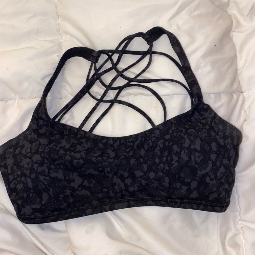 lululemon free to be bra size 6